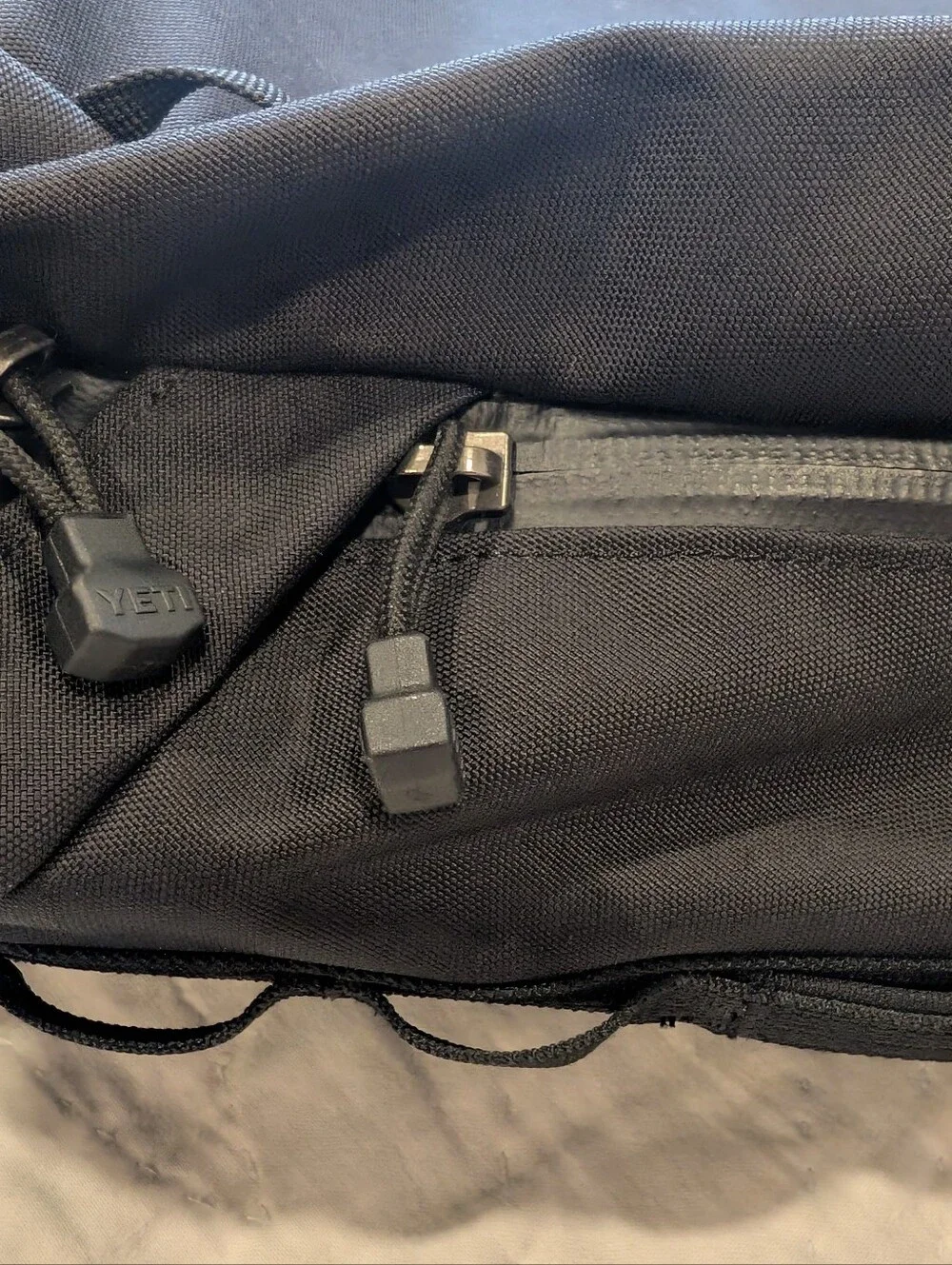 ​YETI Crossroads 22L Backpack Black Travel Laptop Bag Carry-on